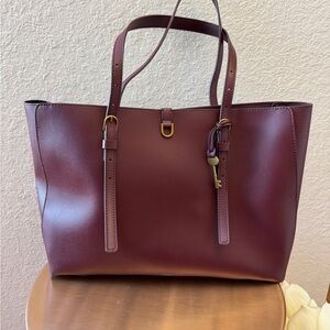 Elegant Burgundy Cactus Leather Tote Bag - Fossil